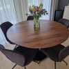 ronde noten houten tafel