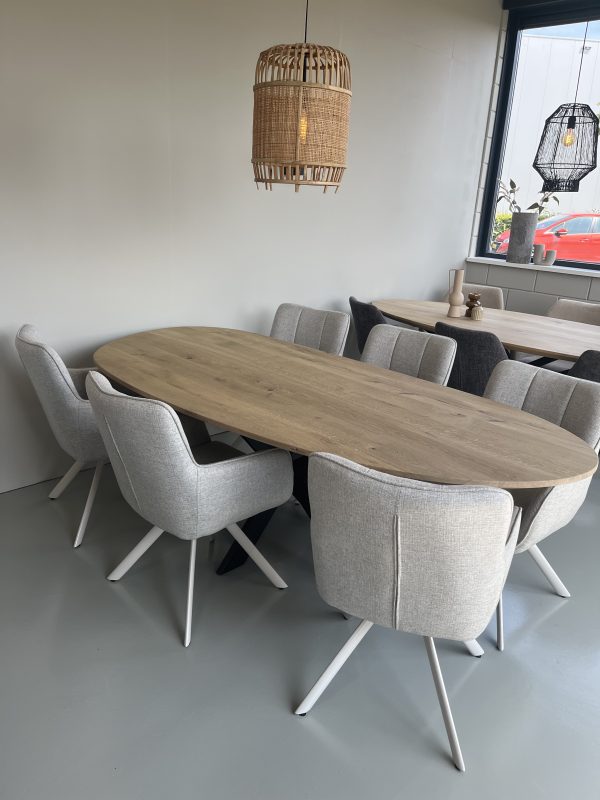 organische eettafel nier met matrix poot