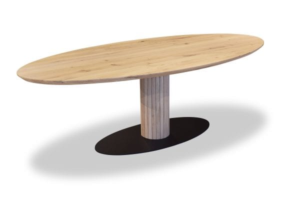 ovale eiken eettafel met eiken poot