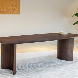 deens ovale eiken tafel met eiken half ronde poten