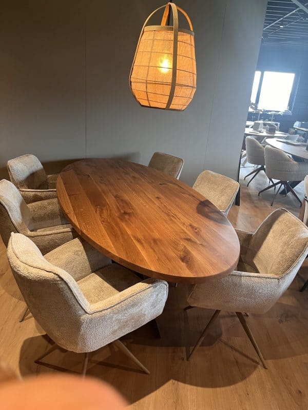 ovale eiken tafel 240x110cm