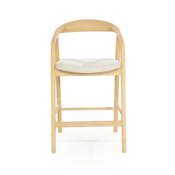 lichte houten barstoel